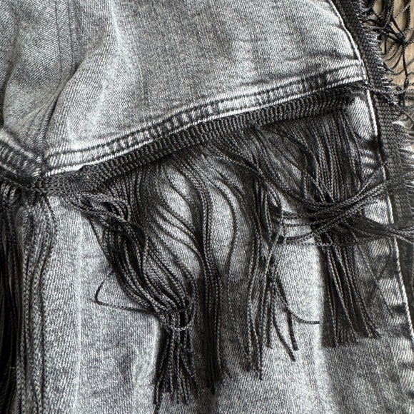 Nasty Gal Jeans. Fringe, black in color. Women’s size 6. - Picture 8 of 8